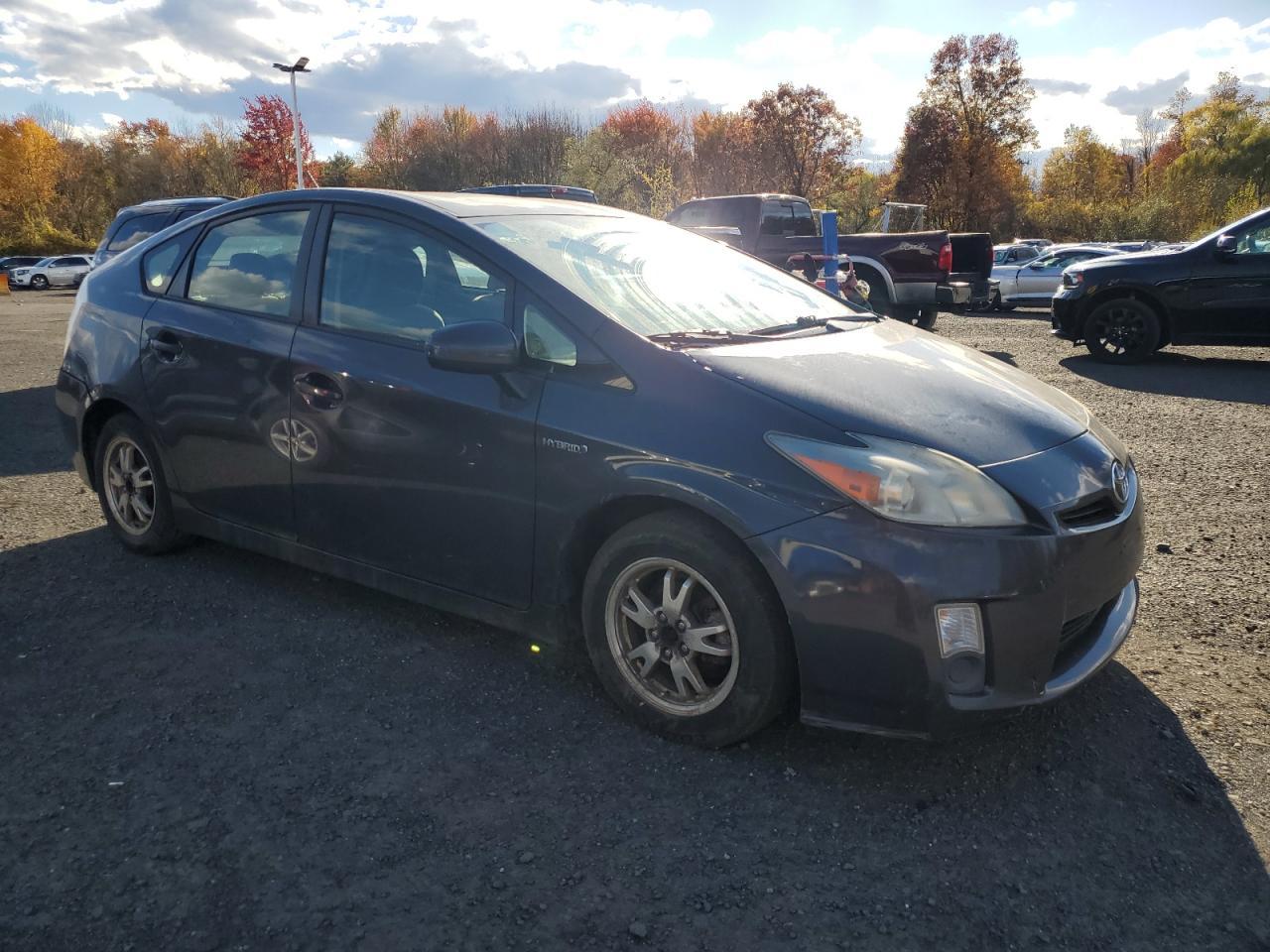 2011 TOYOTA PRIUS
