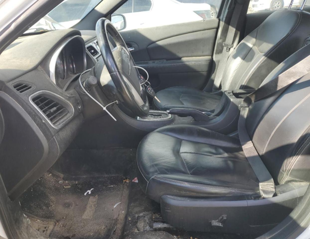 2014 CHRYSLER 200