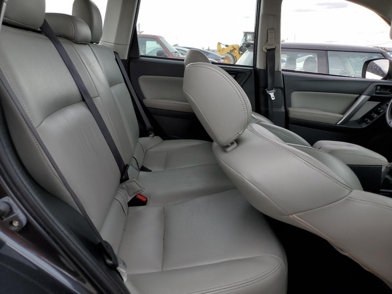 2018 SUBARU FORESTER