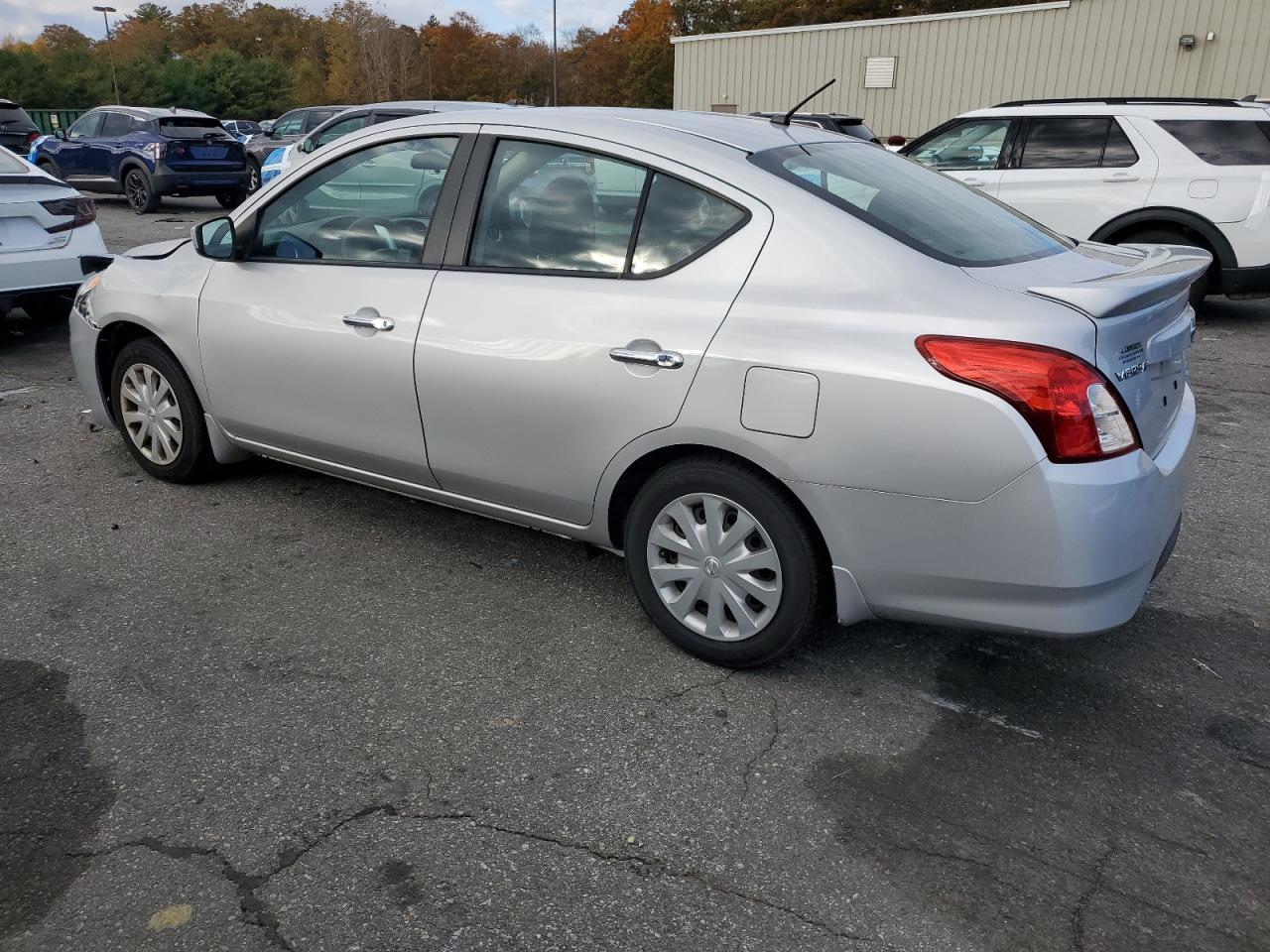 2015 NISSAN VERSA