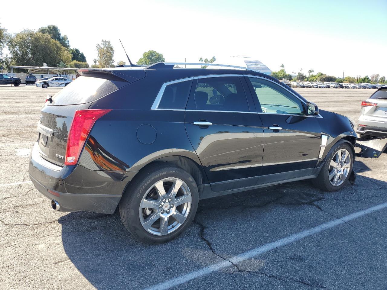 2010 CADILLAC SRX