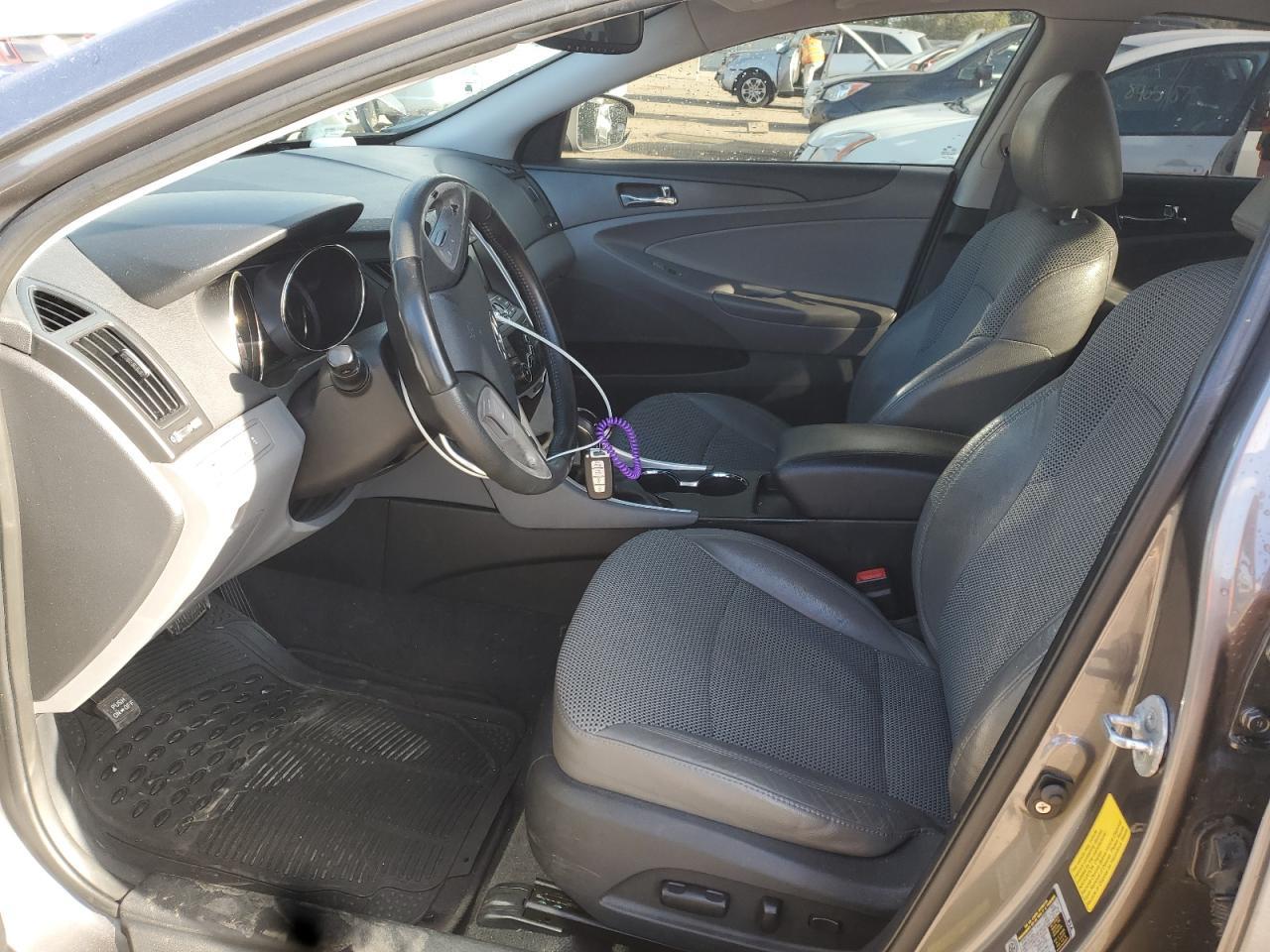 2011 HYUNDAI SONATA