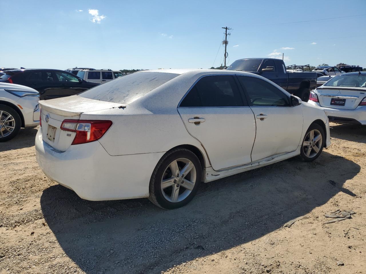 2014 TOYOTA CAMRY