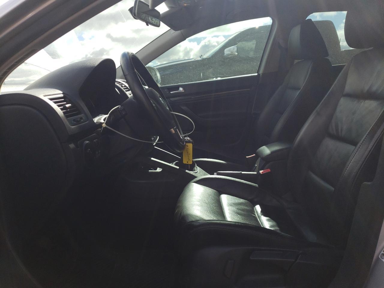 2010 VOLKSWAGEN JETTA