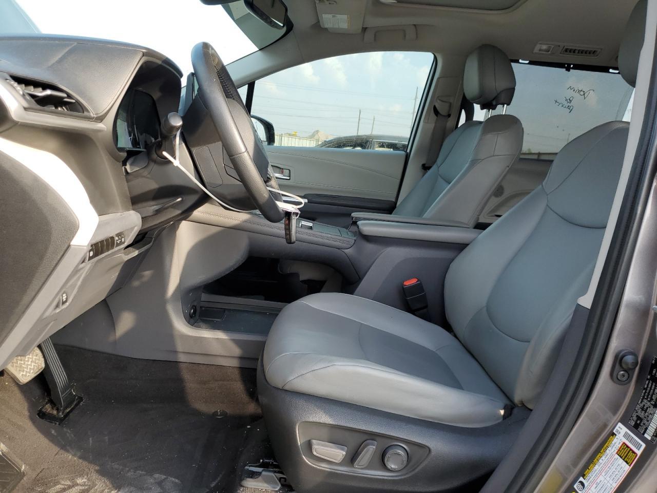 2022 TOYOTA SIENNA