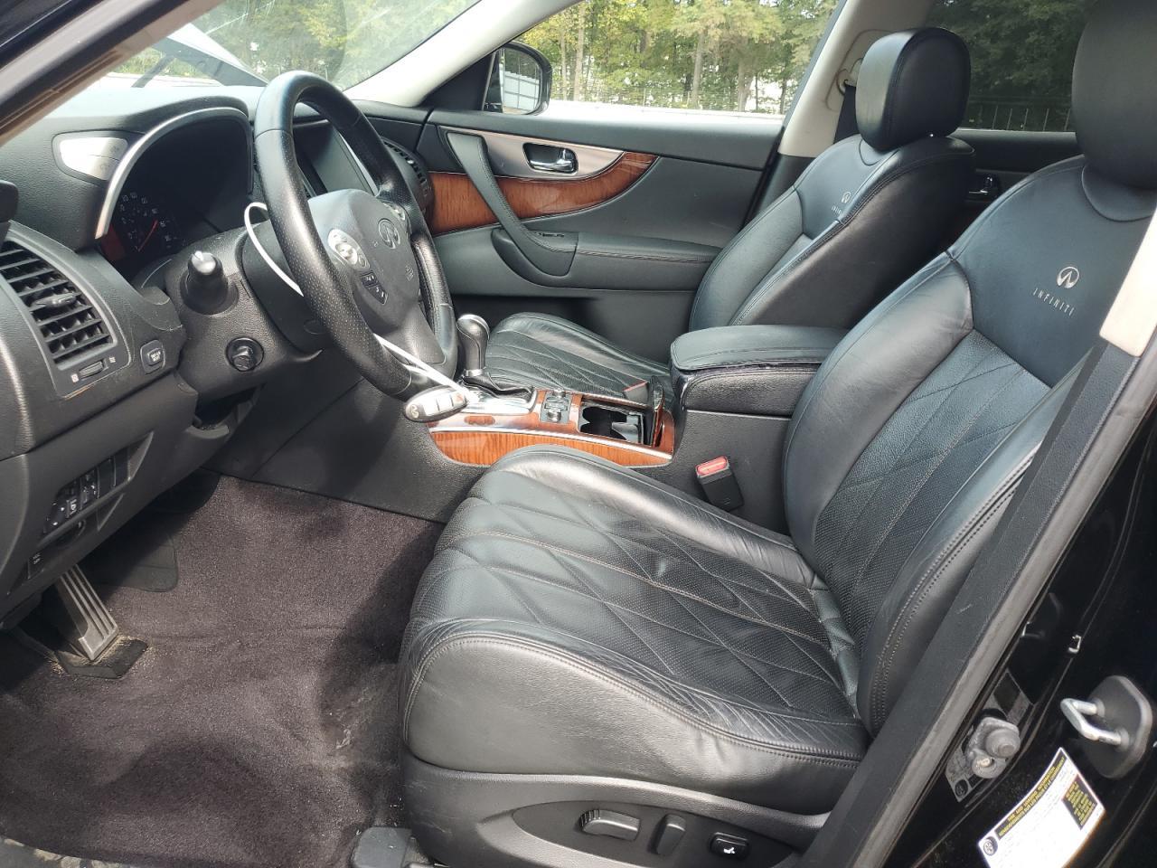 2010 INFINITI FX35