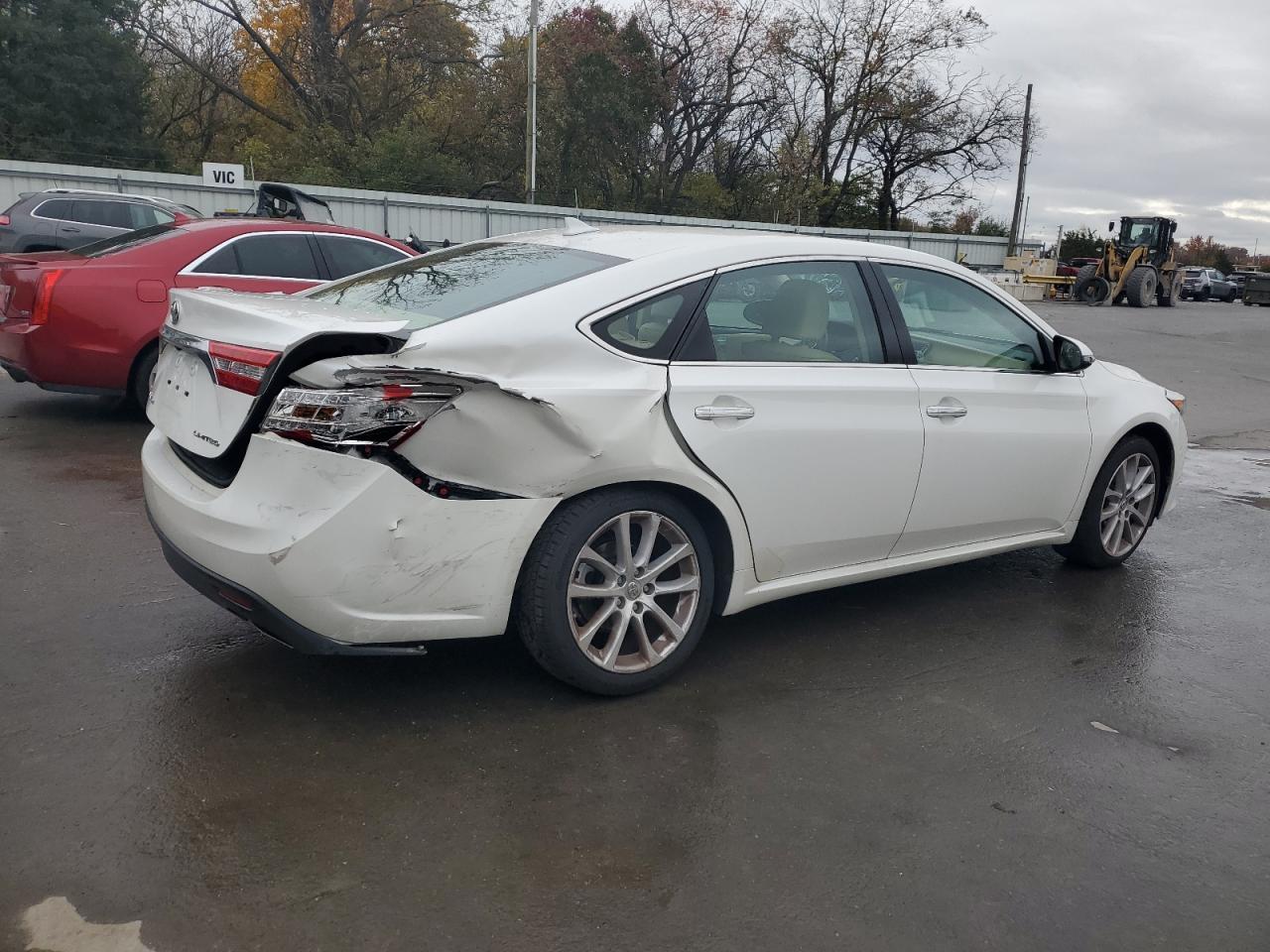 2014 TOYOTA Avalon