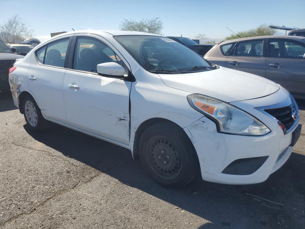 2015 NISSAN VERSA