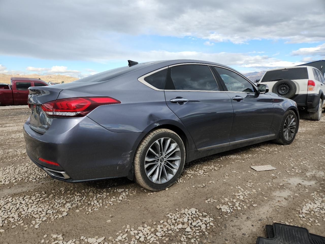 2016 HYUNDAI GENESIS