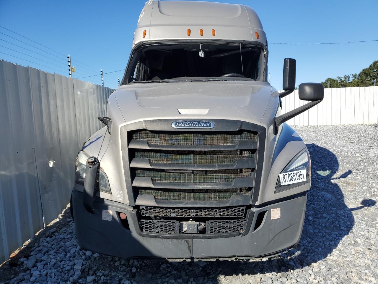 2019 FREIGHTLINER CASCADIA 126
