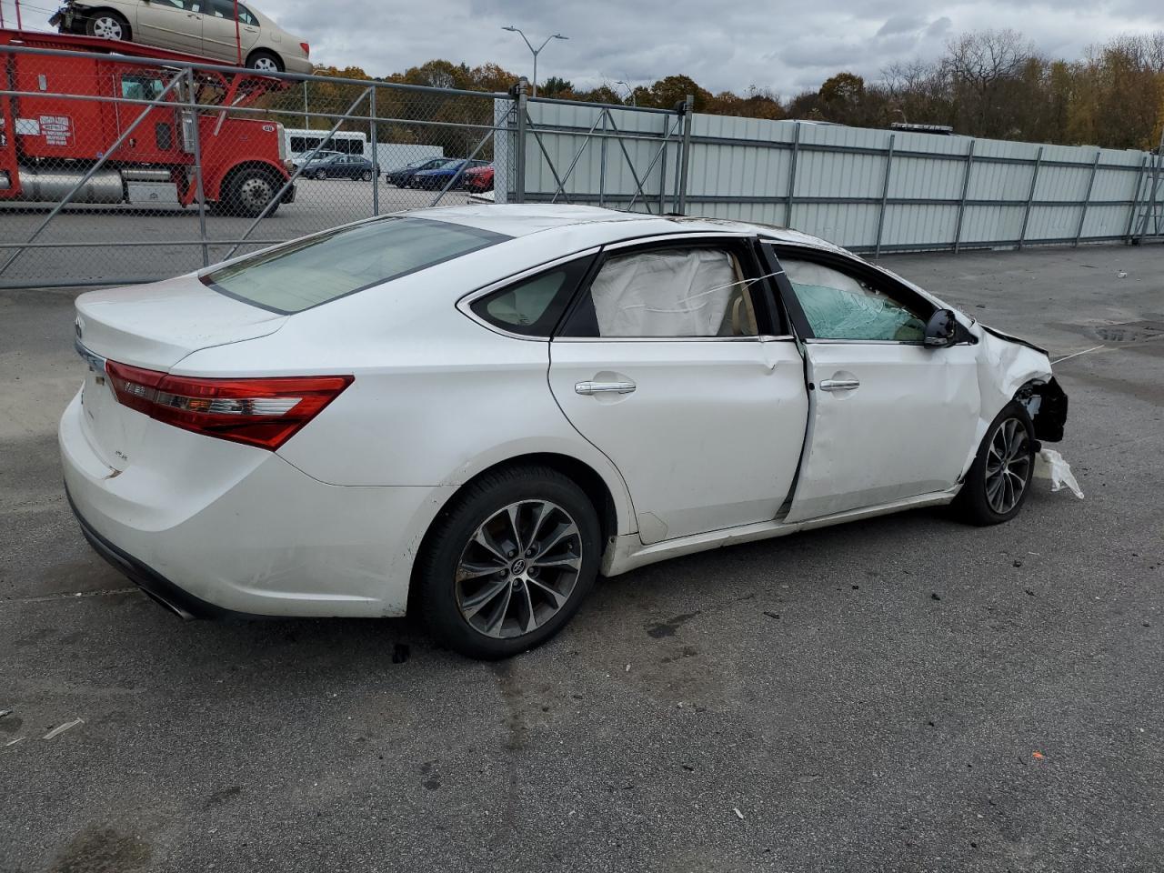 2017 TOYOTA Avalon