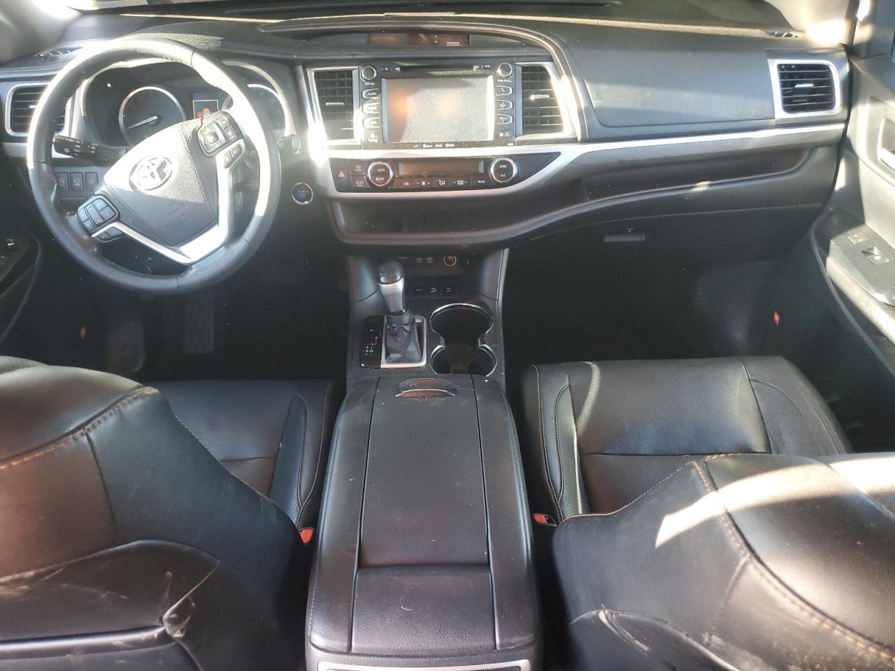 2017 TOYOTA HIGHLANDER