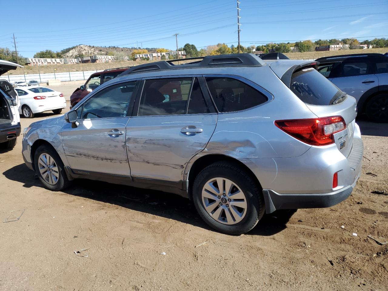 2017 SUBARU Outback