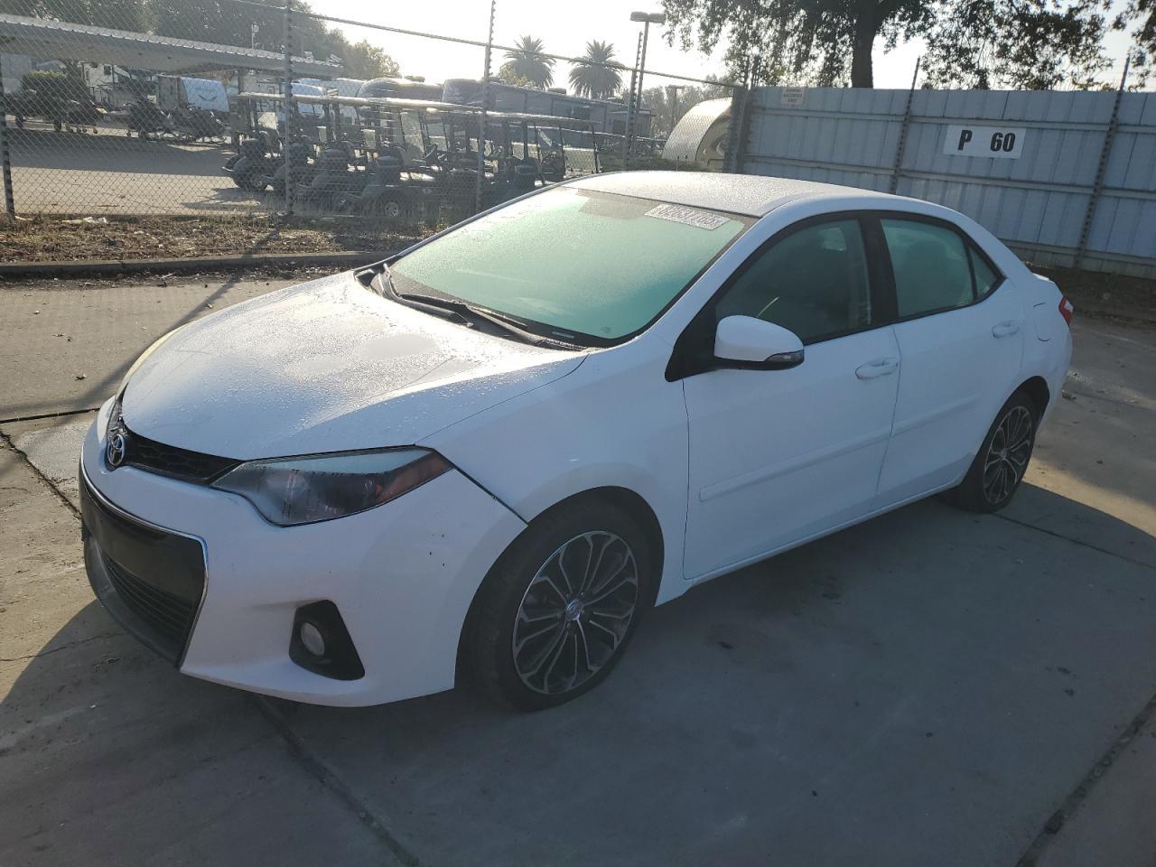 2015 TOYOTA COROLLA