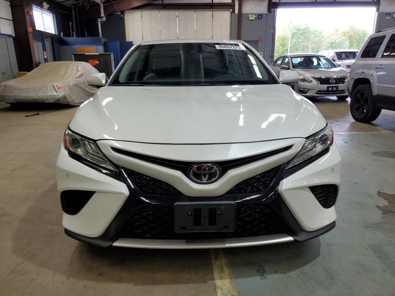 2018 TOYOTA CAMRY