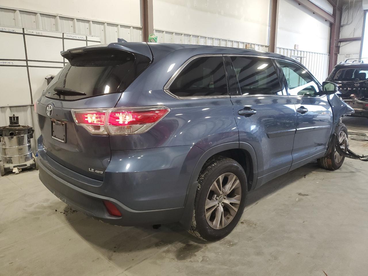 2016 TOYOTA HIGHLANDER