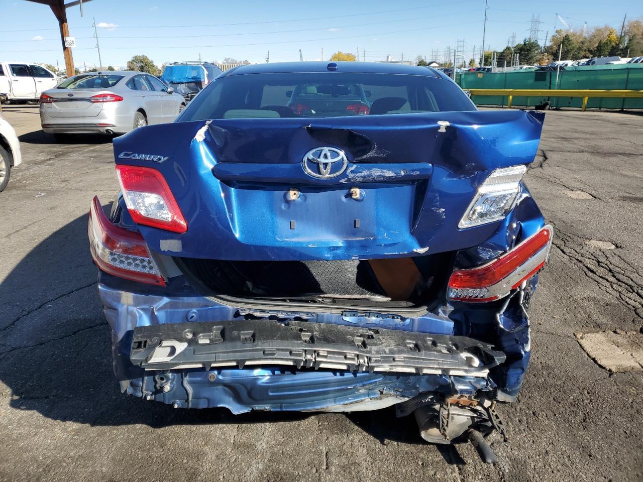 2011 TOYOTA CAMRY