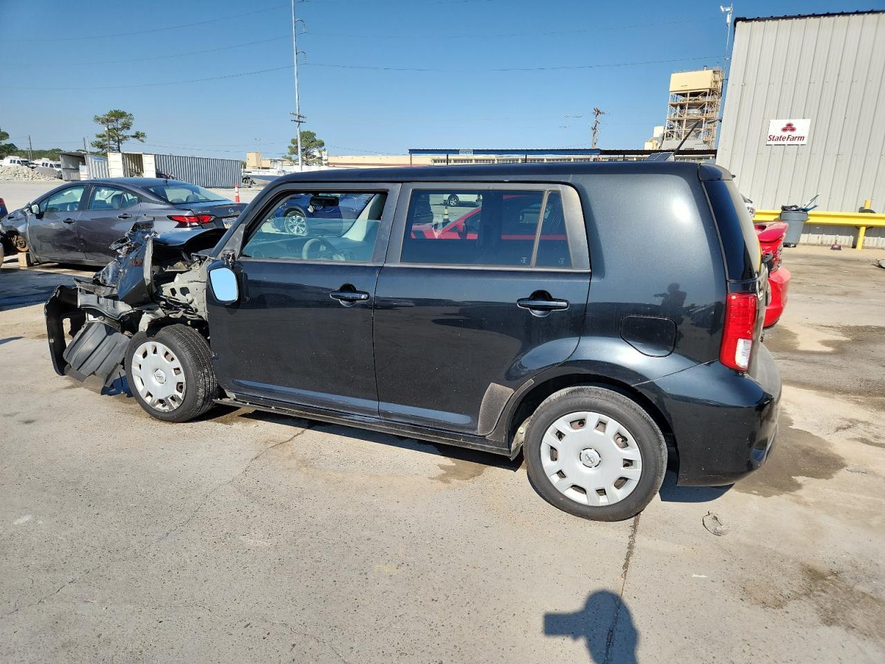 2015 TOYOTA SCION