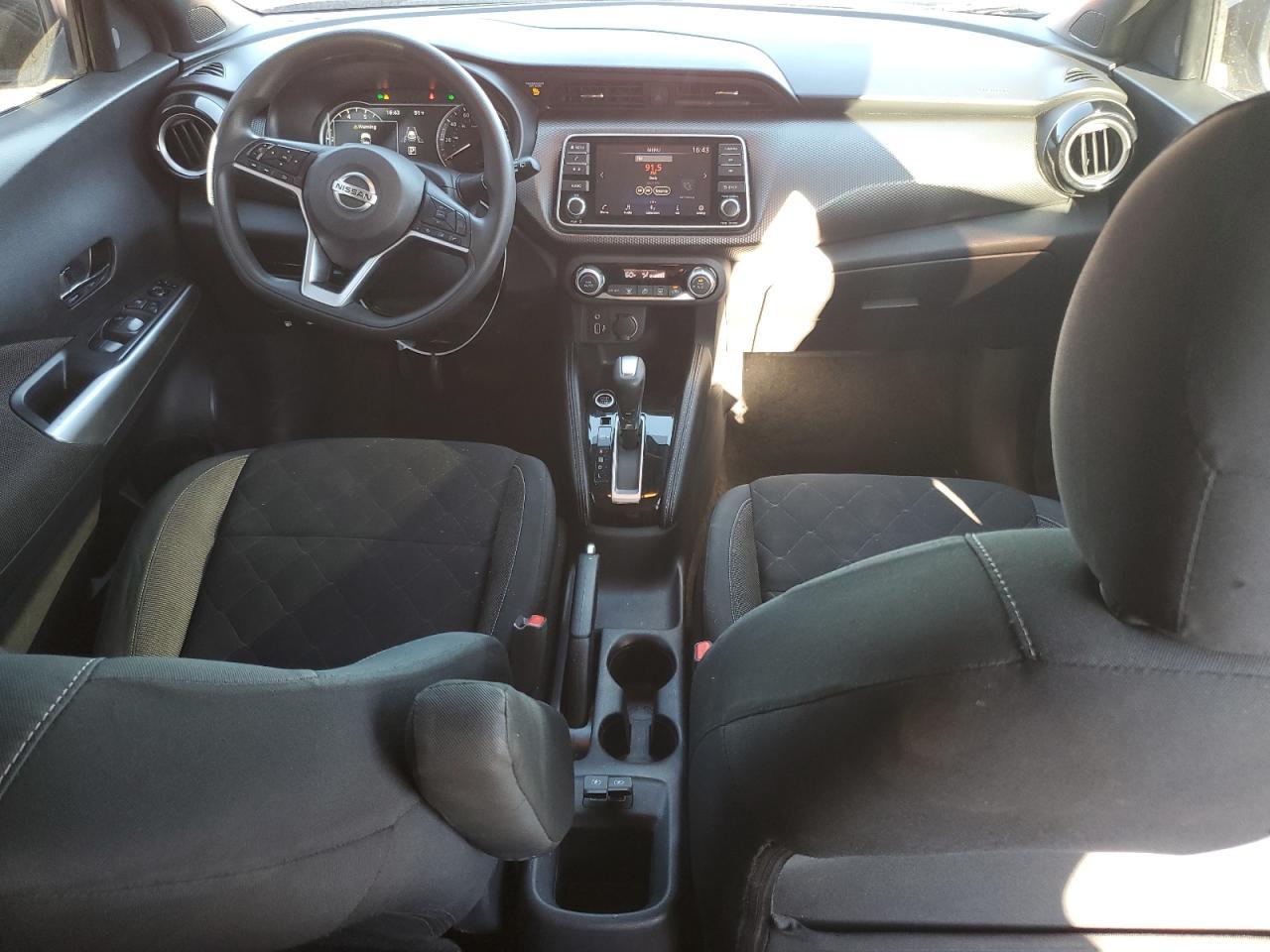 2020 NISSAN KICKS
