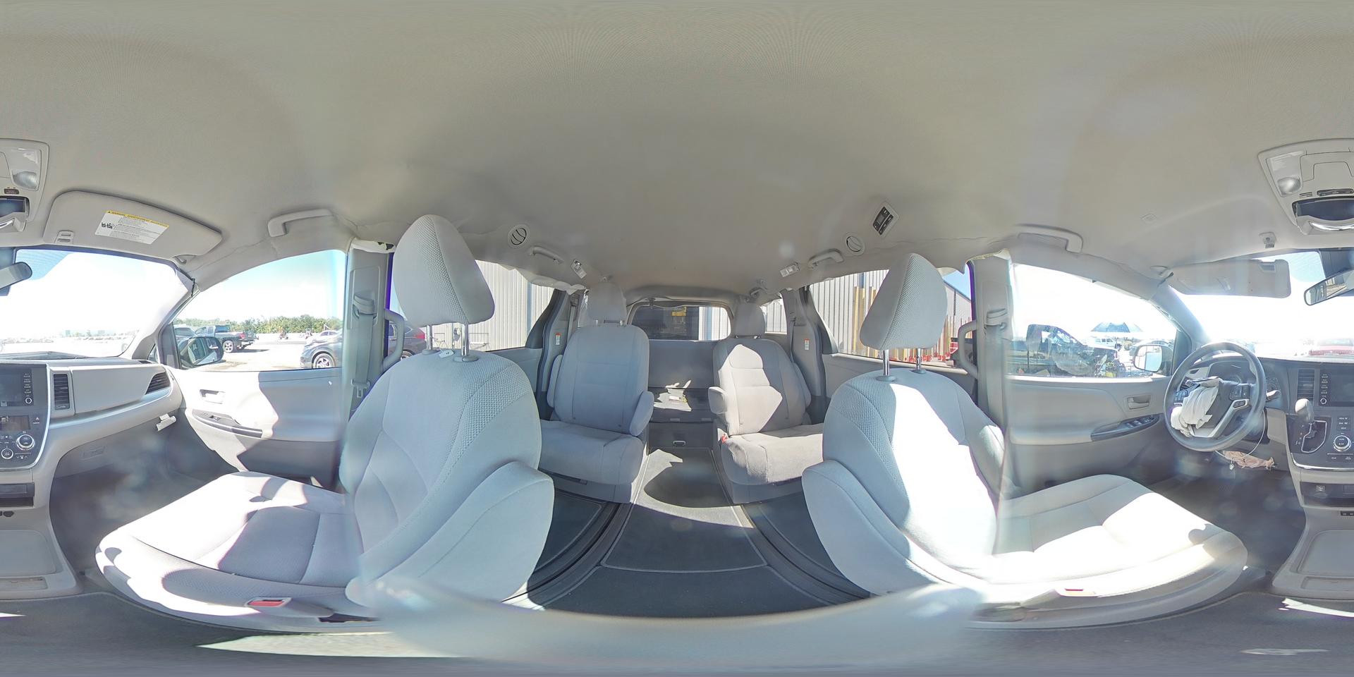 2019 TOYOTA SIENNA