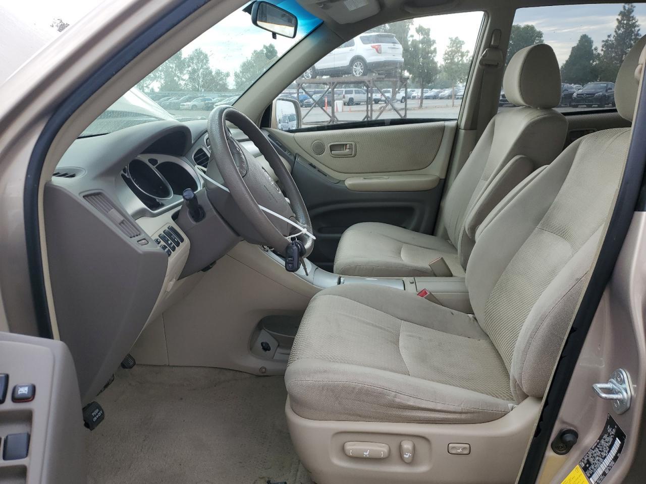 2004 TOYOTA HIGHLANDER