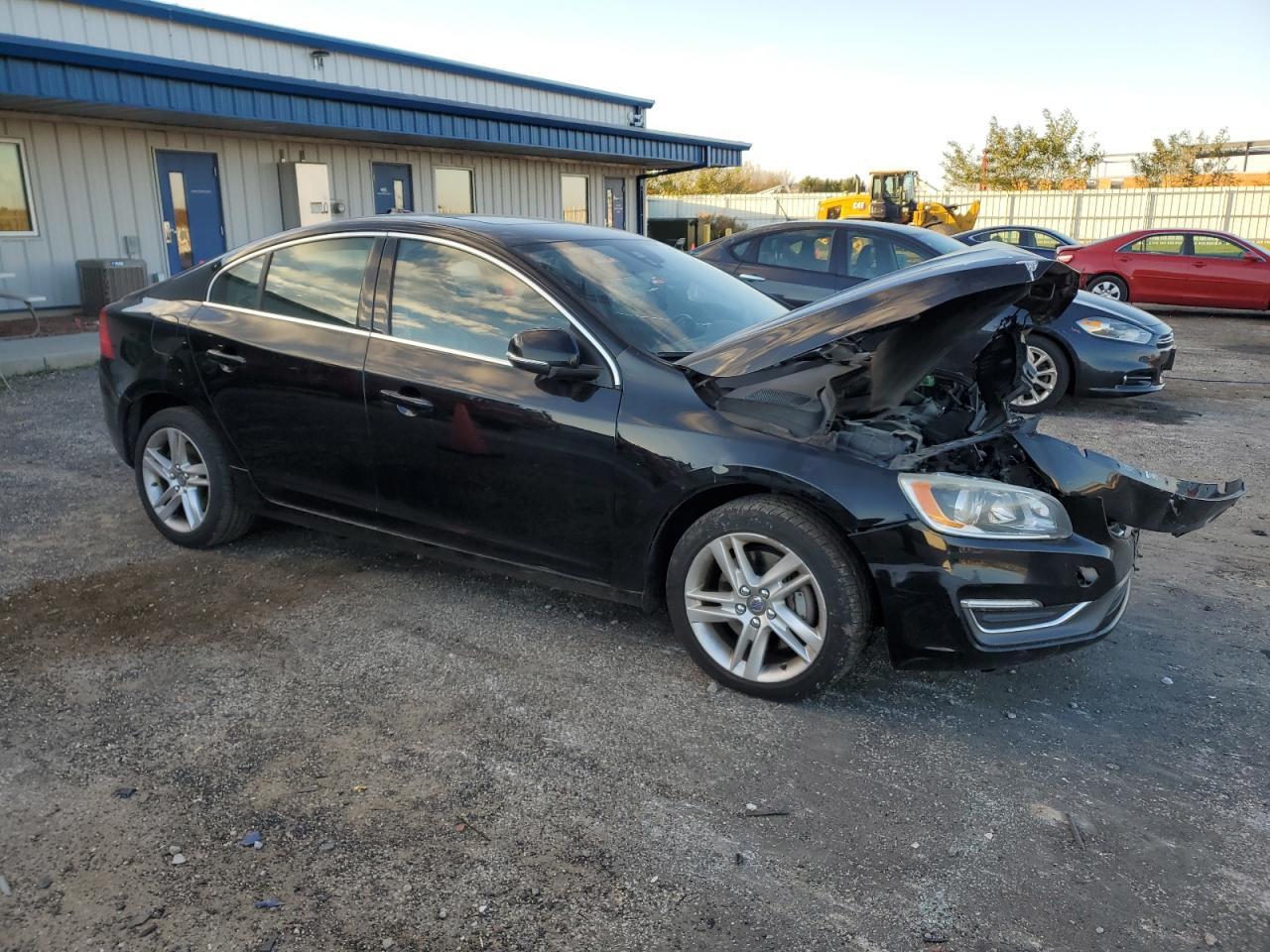 2015 VOLVO S60