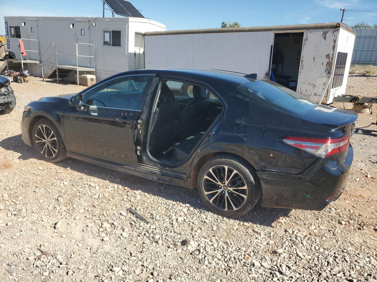 2019 TOYOTA CAMRY