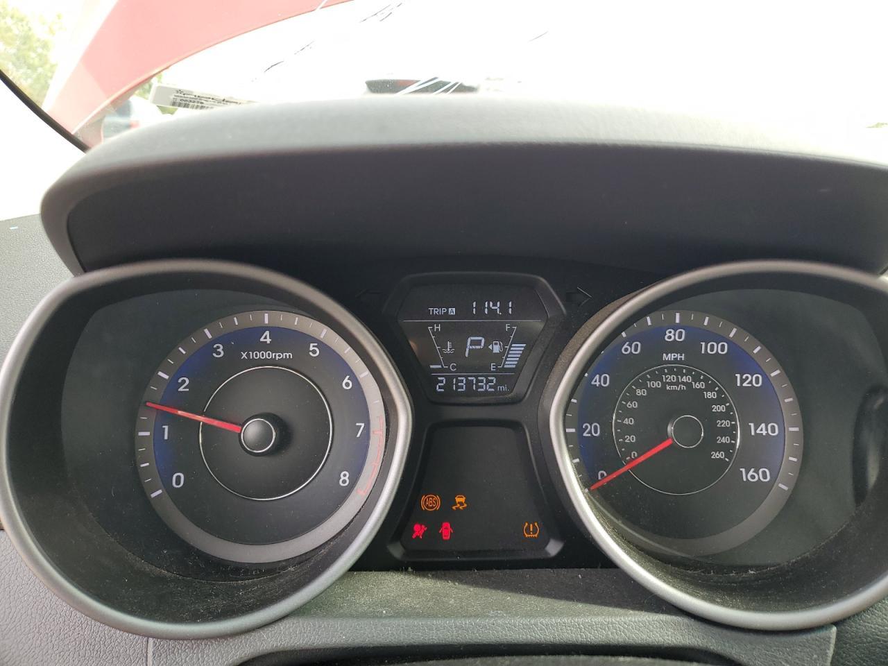 2016 HYUNDAI ELANTRA