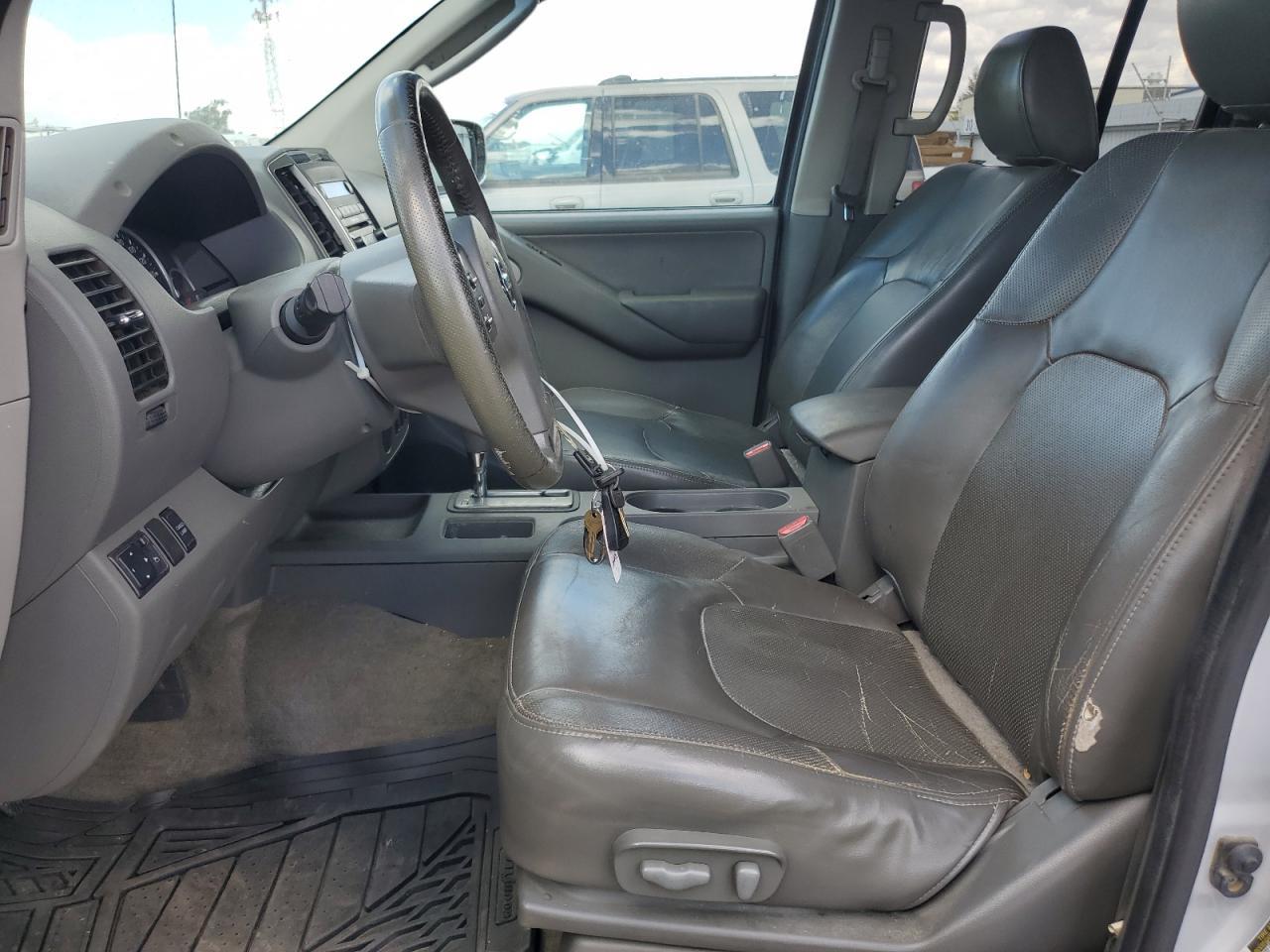 2011 NISSAN Frontier