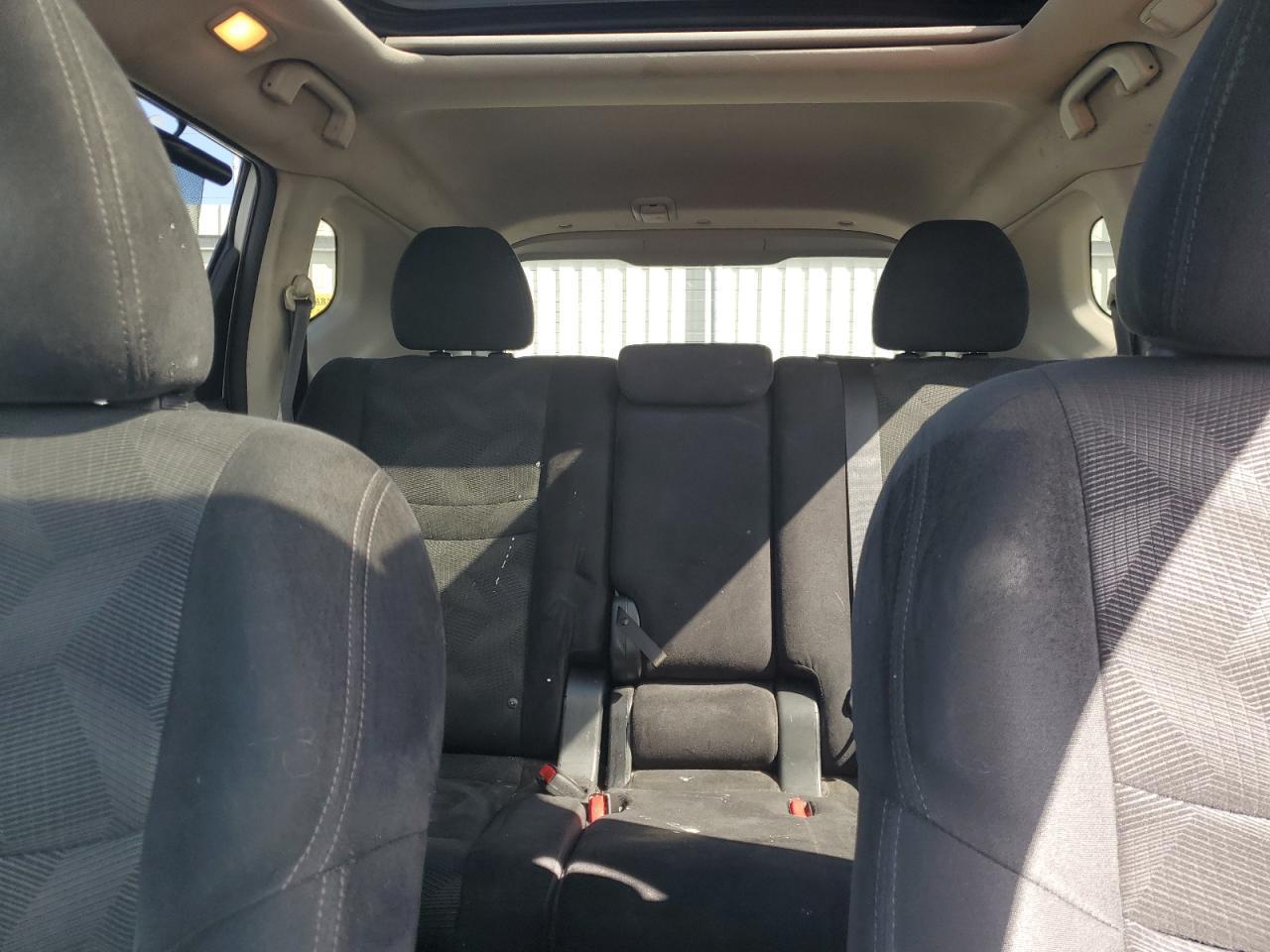 2015 NISSAN ROGUE