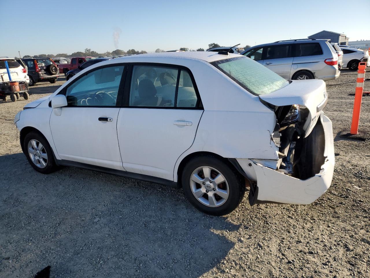 2010 NISSAN VERSA