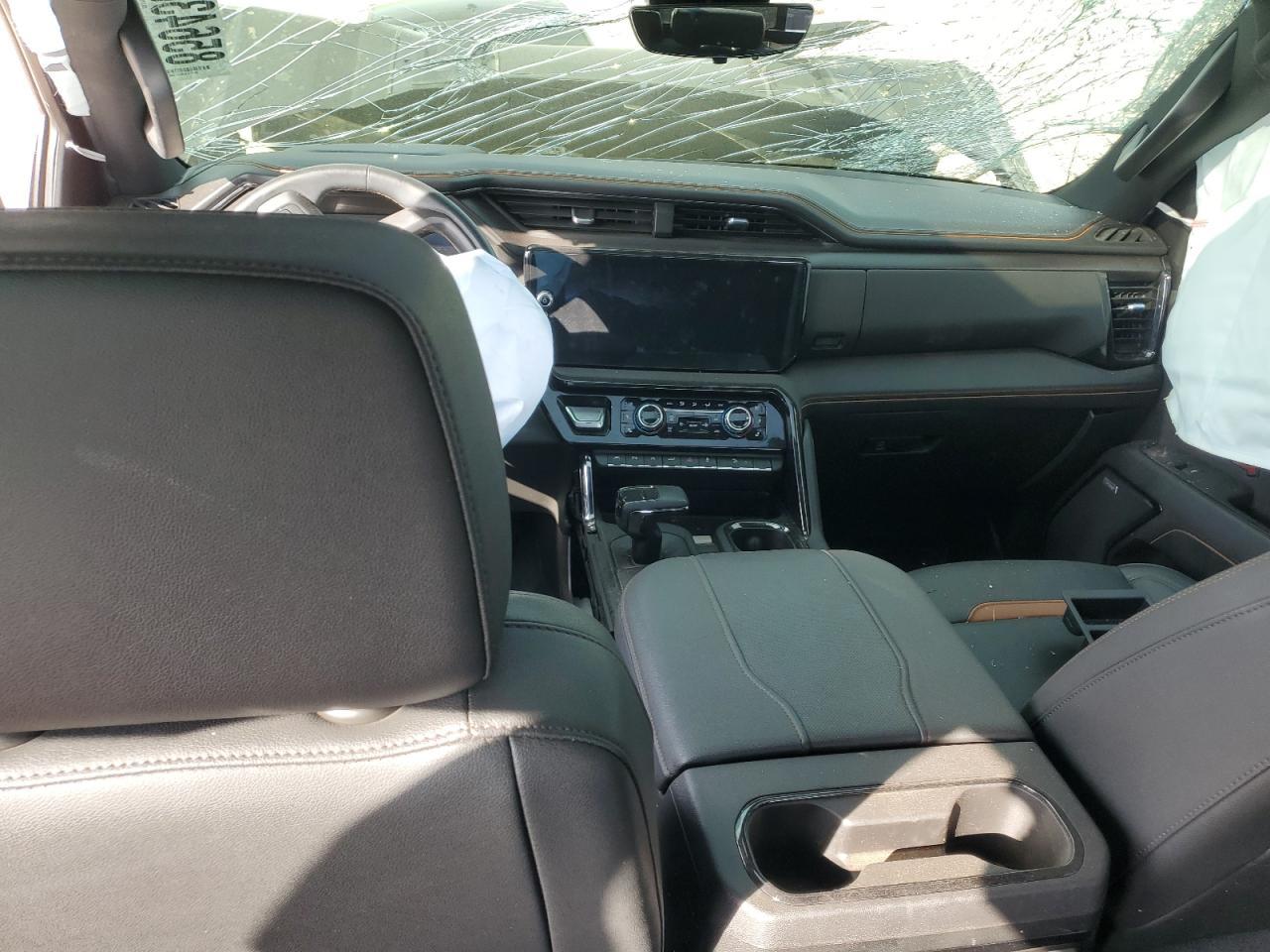 2023 GMC Sierra