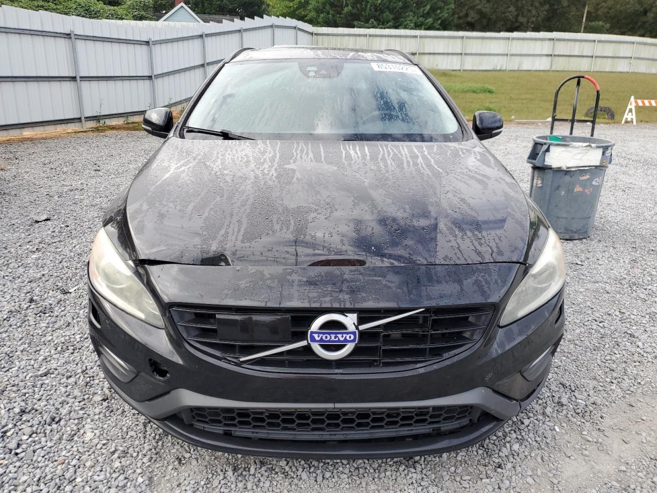 2018 VOLVO V60