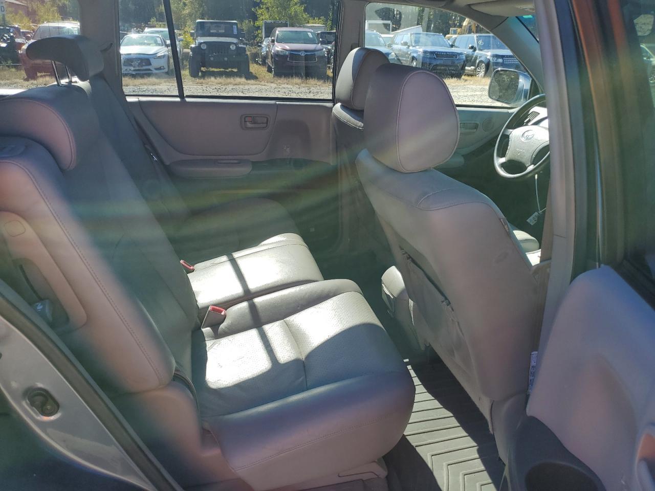 2006 TOYOTA HIGHLANDER