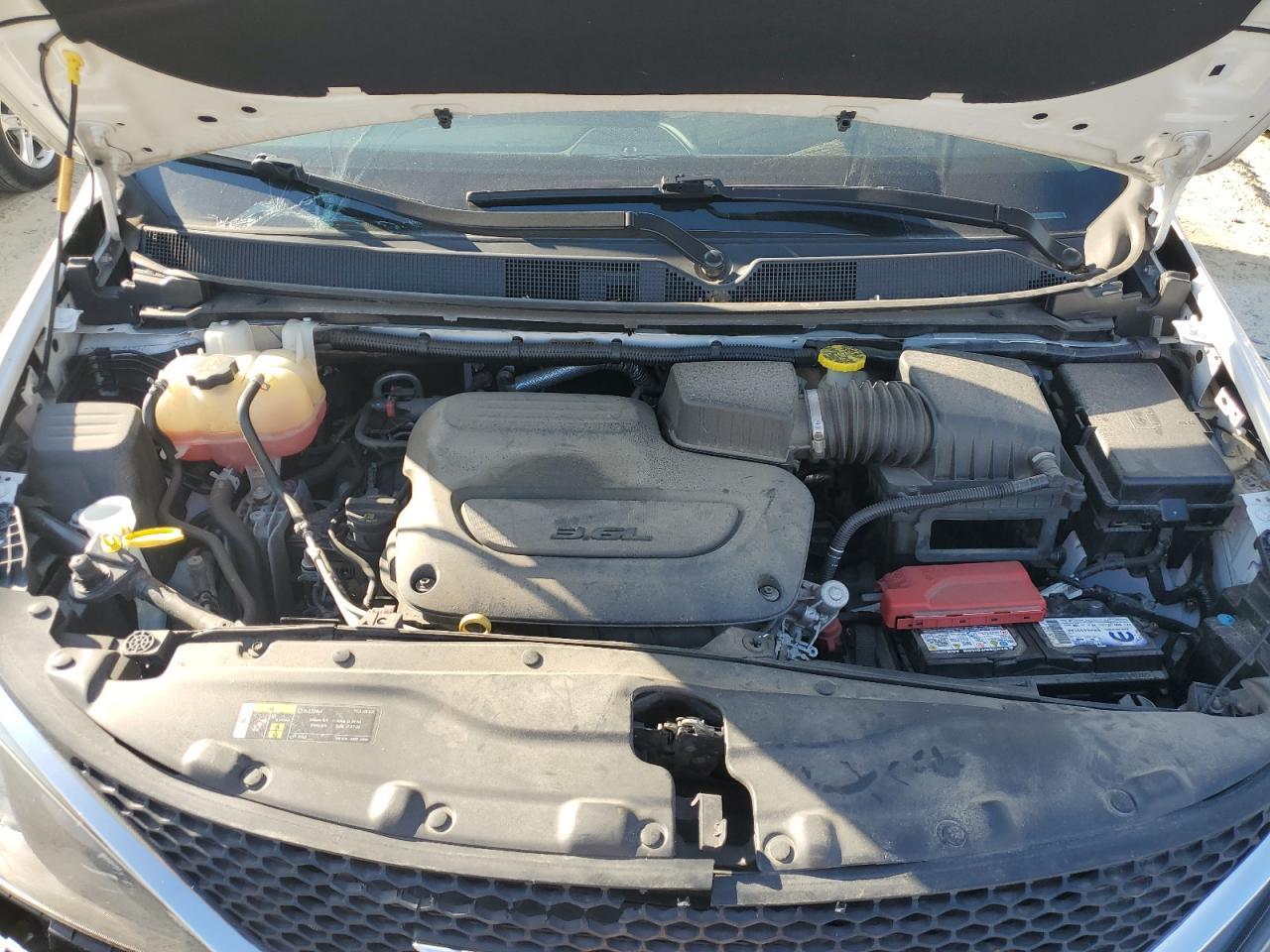 2020 CHRYSLER Voyager