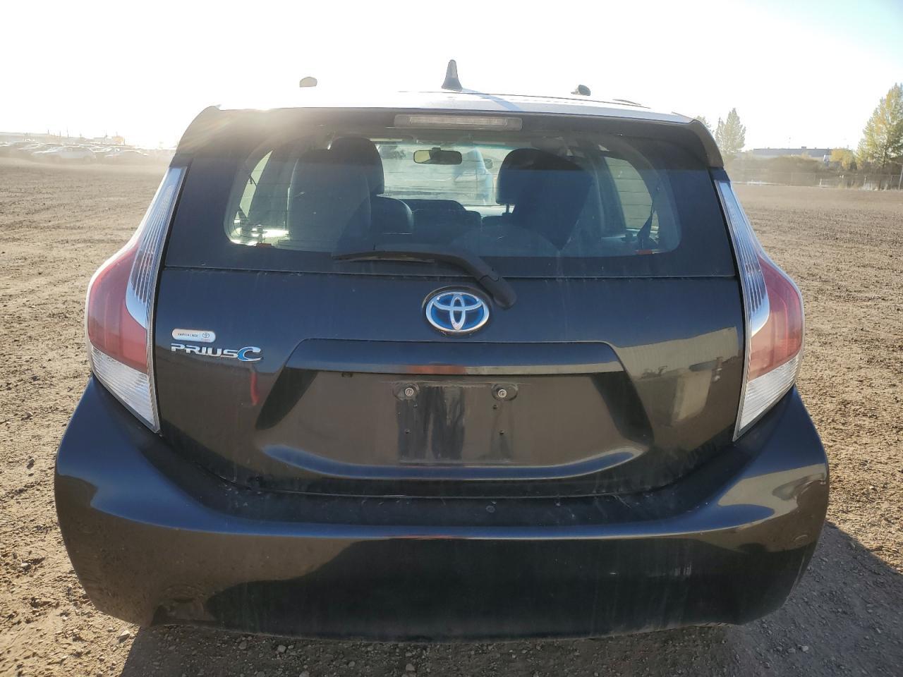 2015 TOYOTA Prius c