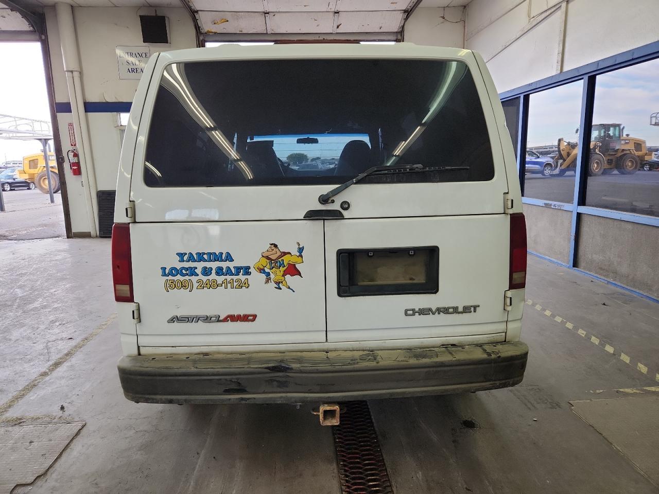 2004 CHEVROLET Astro