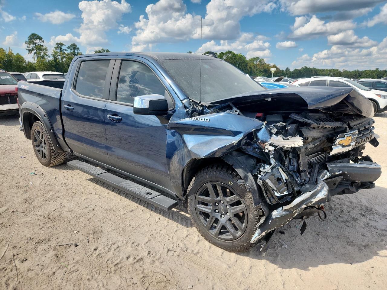 2023 CHEVROLET Silverado