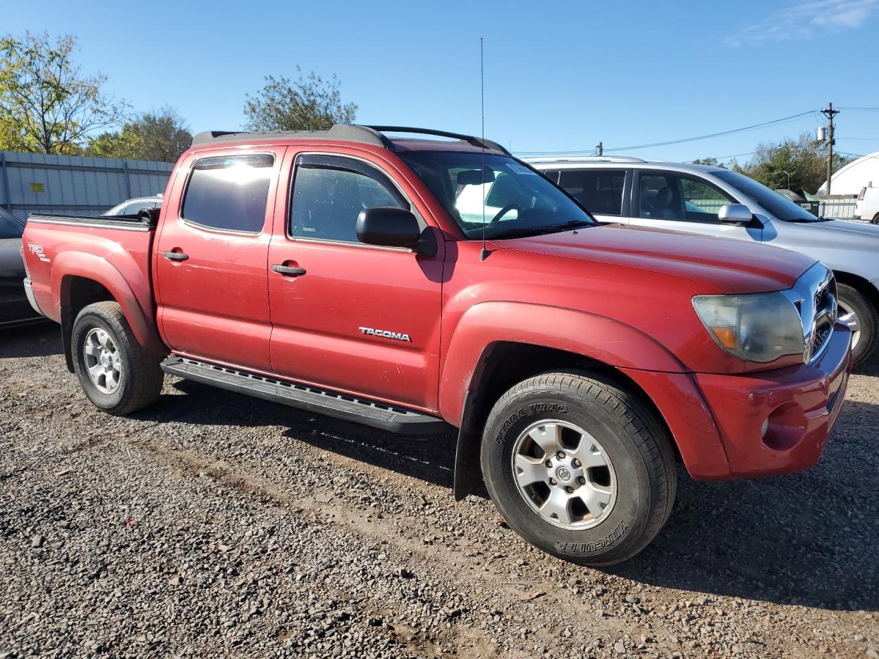 2011 TOYOTA TACOMA