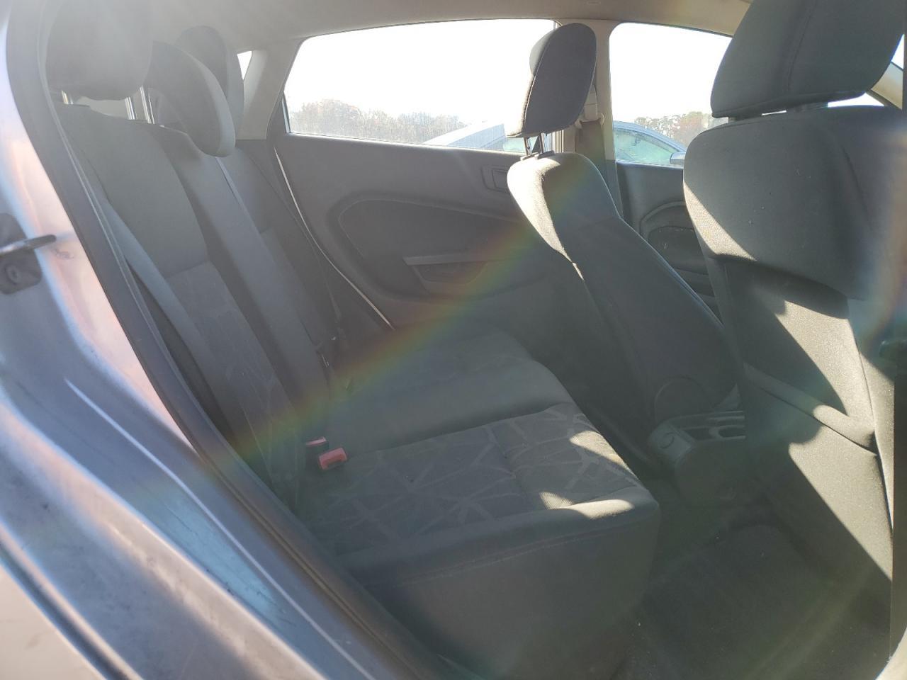 2011 FORD Fiesta