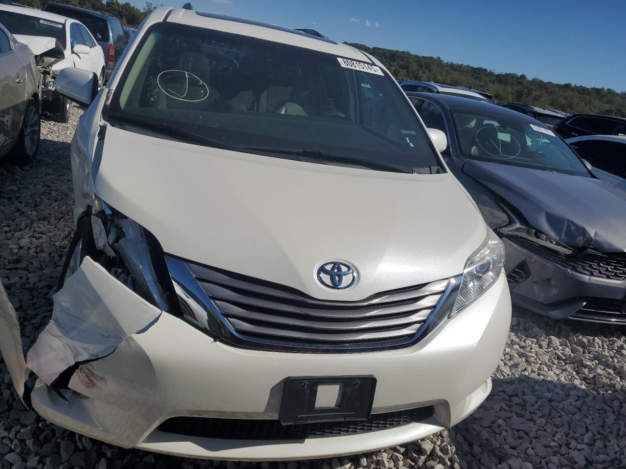 2017 TOYOTA SIENNA