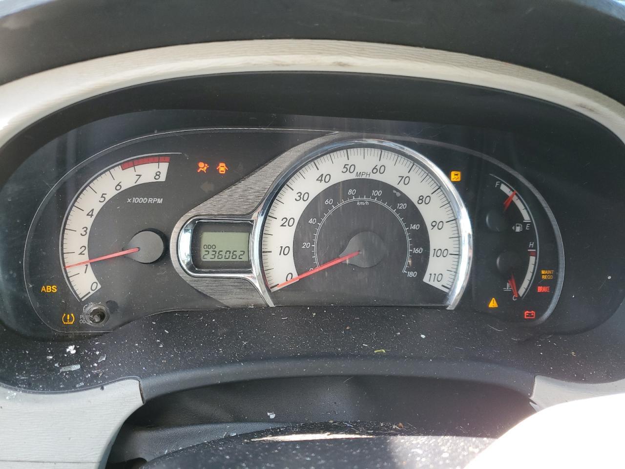 2011 TOYOTA SIENNA