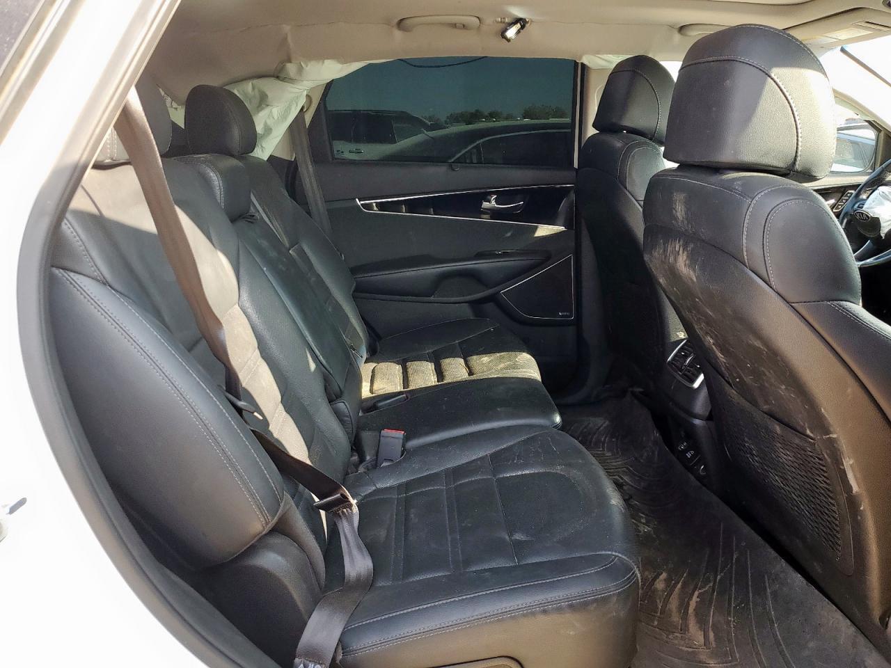 2017 KIA SORENTO