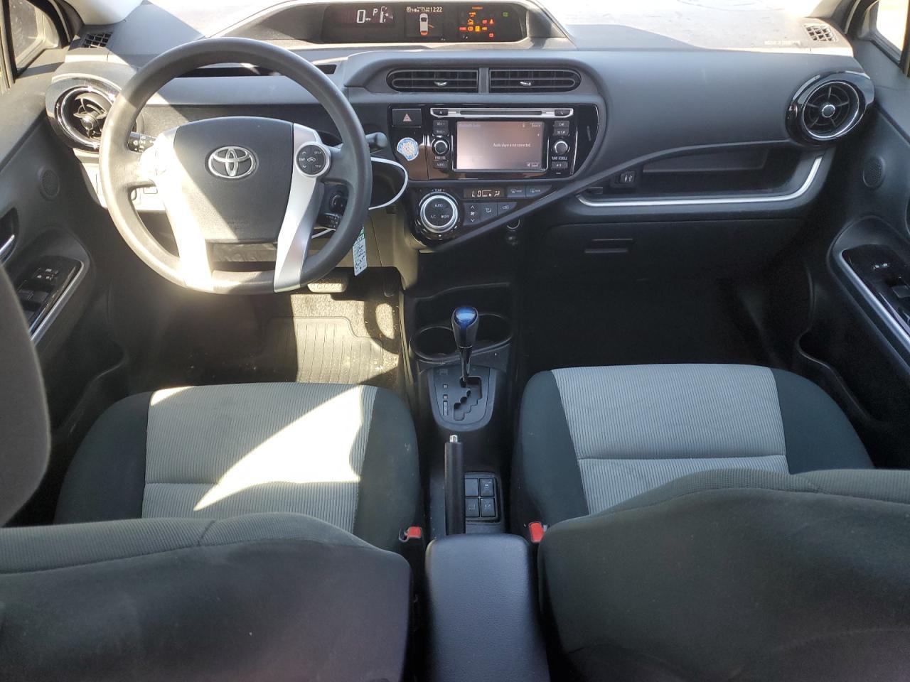 2015 TOYOTA Prius c