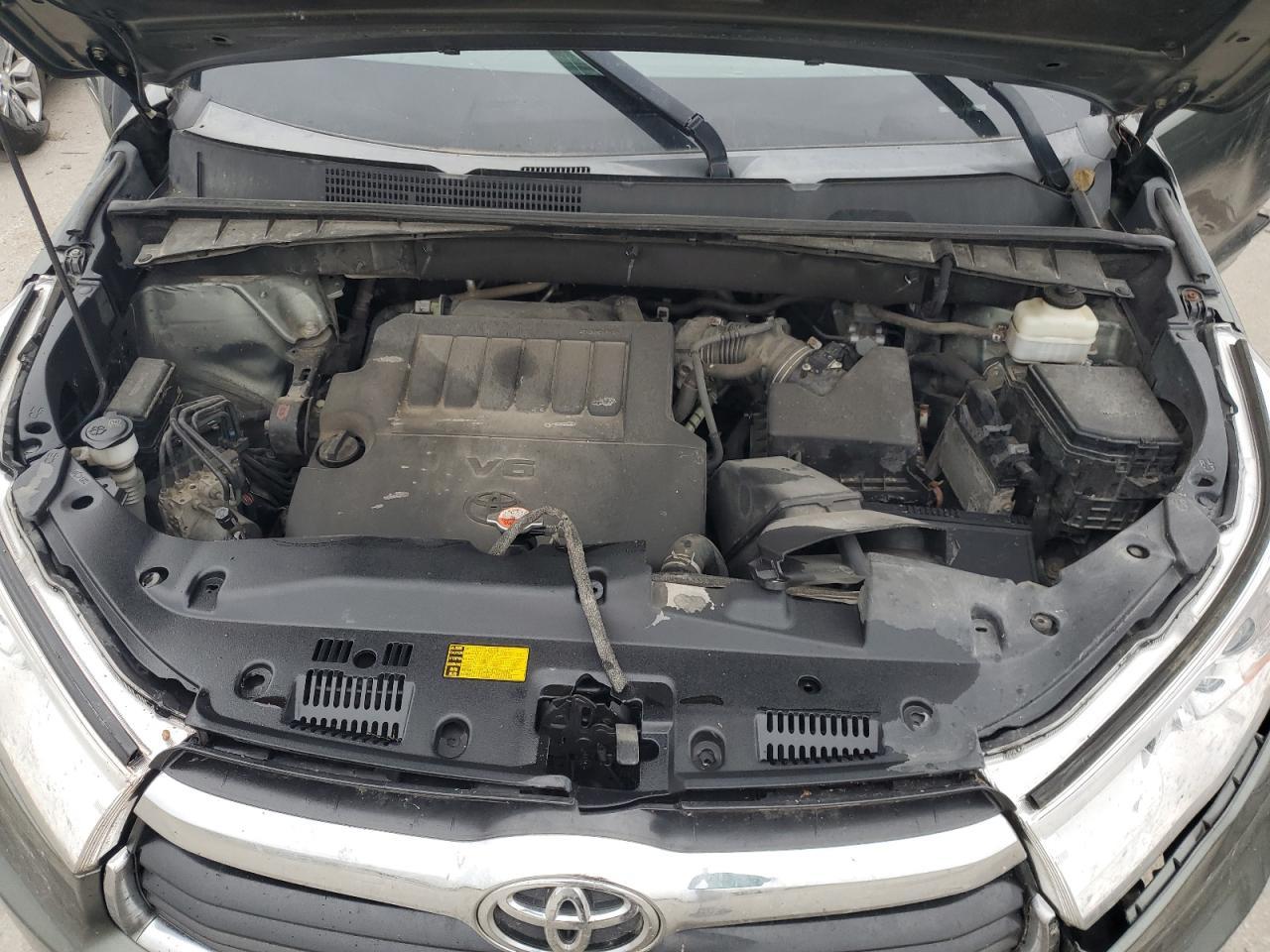 2016 TOYOTA HIGHLANDER