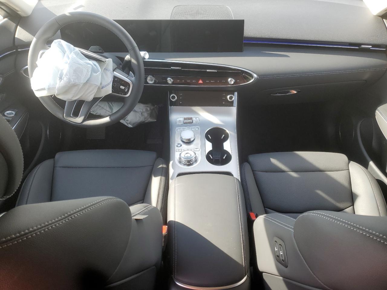 2026 GENESIS GV70