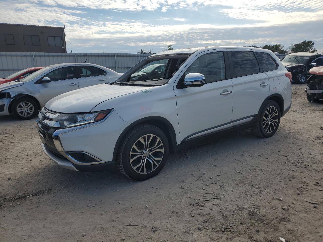 2017 MITSUBISHI outlander
