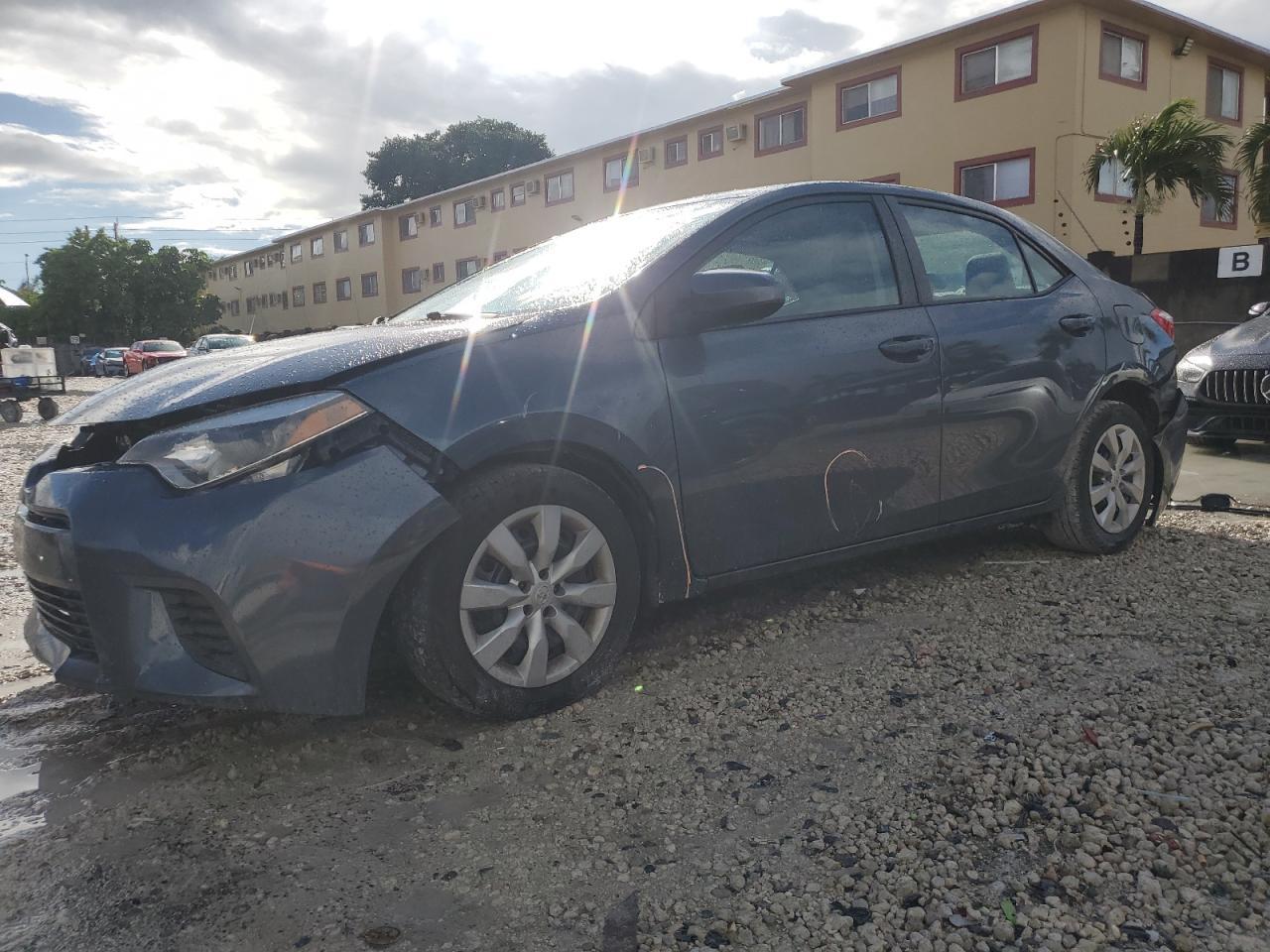 2015 TOYOTA COROLLA