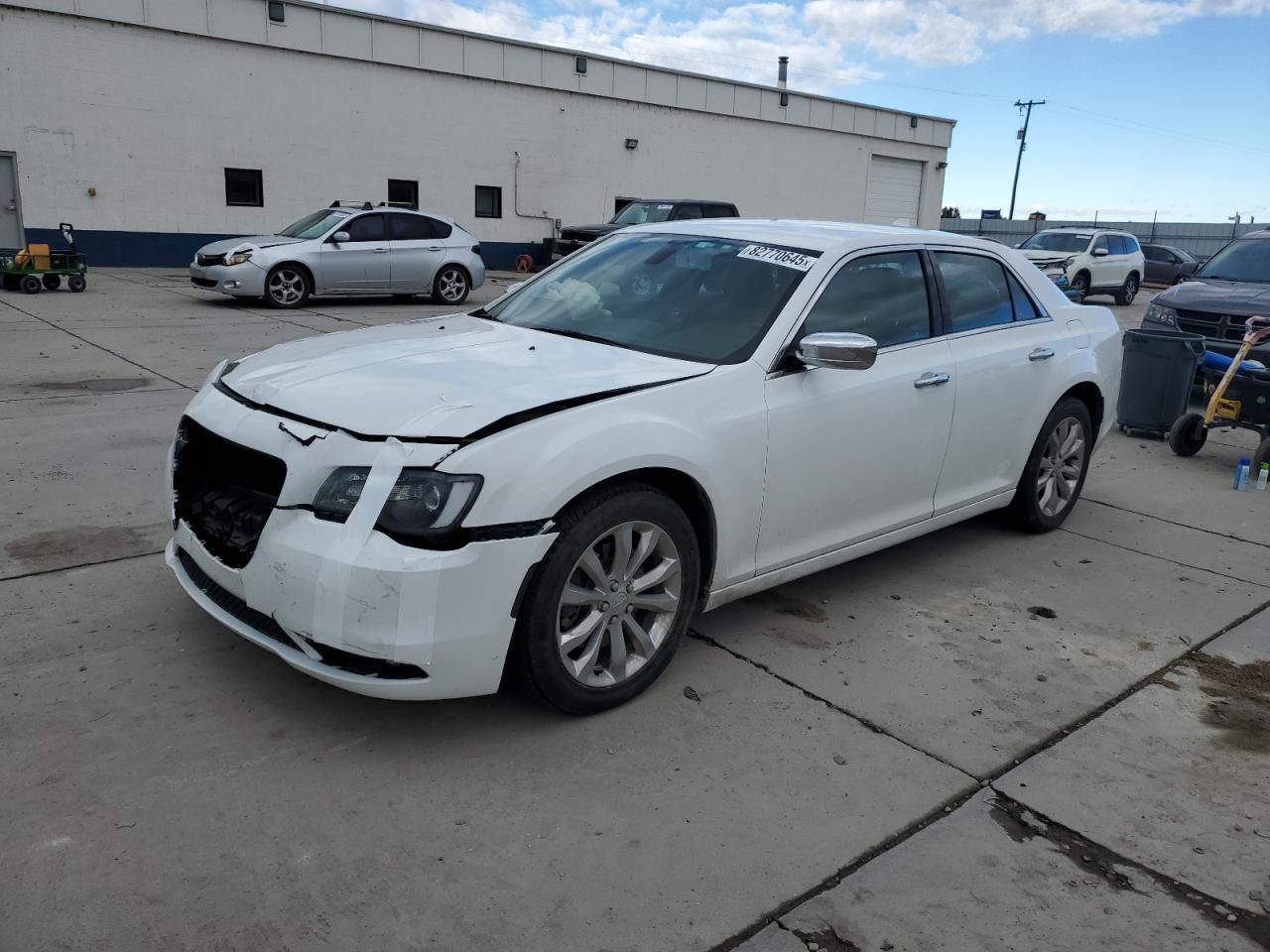 2019 CHRYSLER 300
