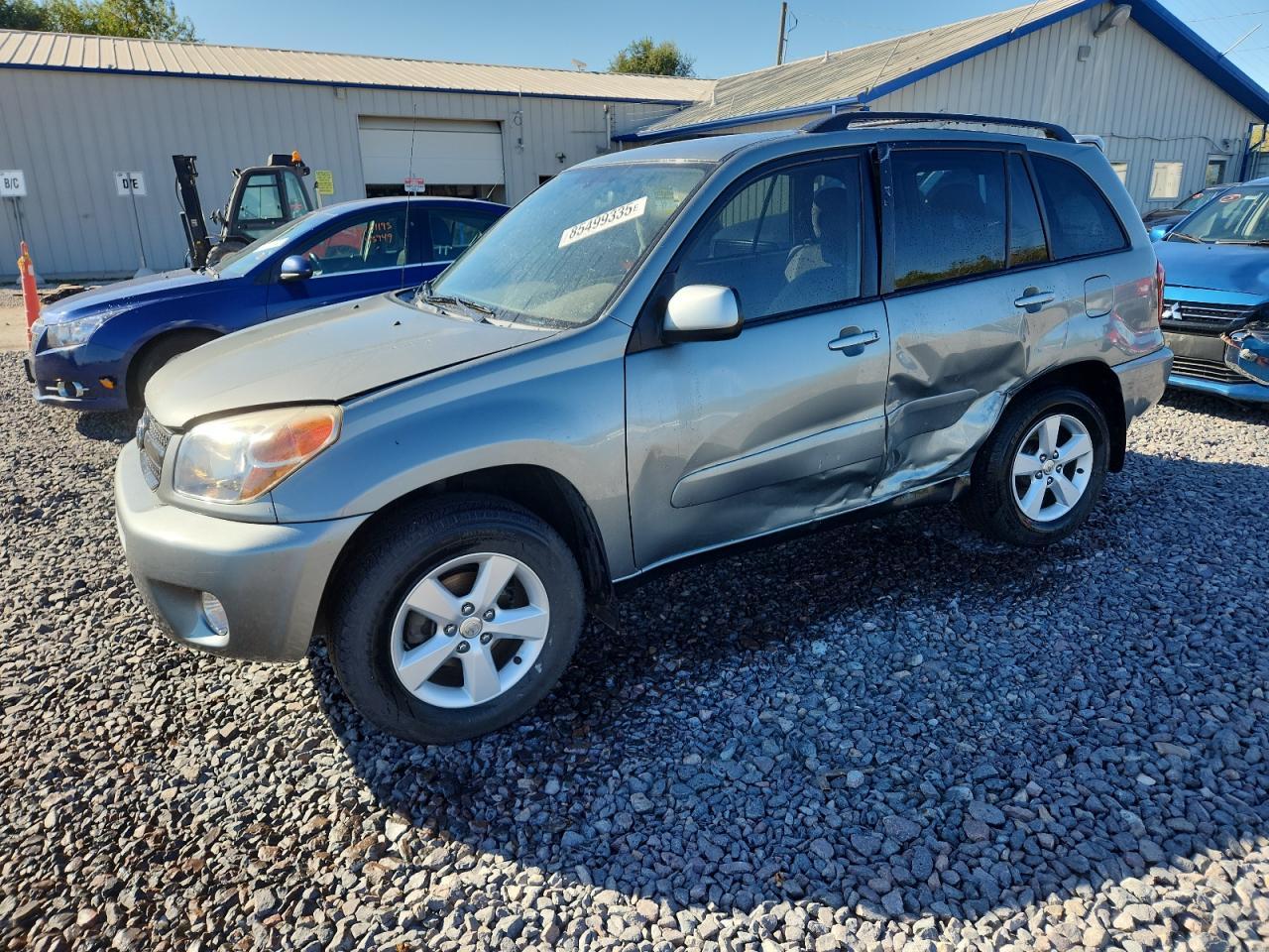 2004 TOYOTA RAV4